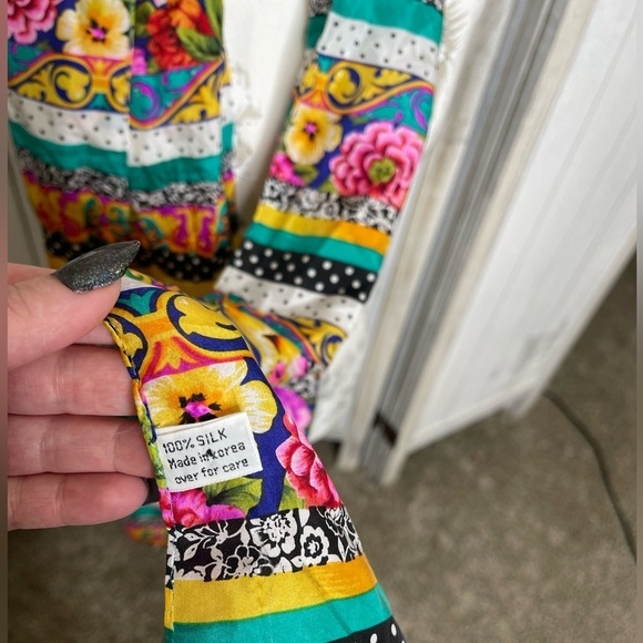 Idea Nuova Bright Floral Patchwork Polka Dot 100% Silk Oblong Scarf 59in X 10in - Picture 3 of 3